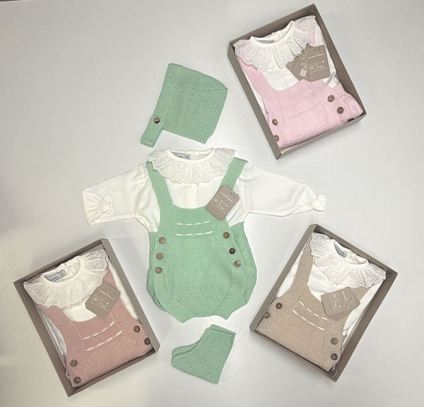 Set pagliaccetto,camicia,cappello e babbucce neonata
