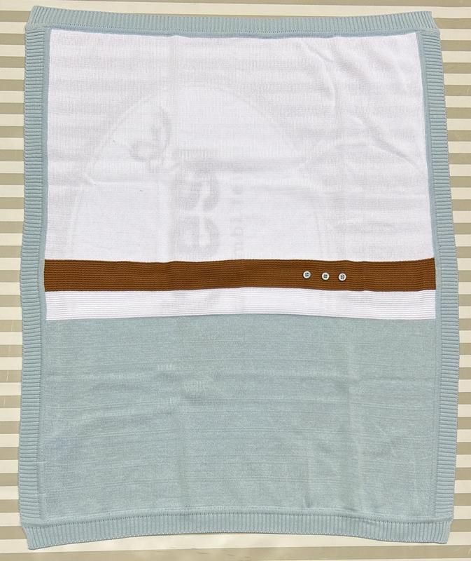 Copertina blu con dettagli marroni