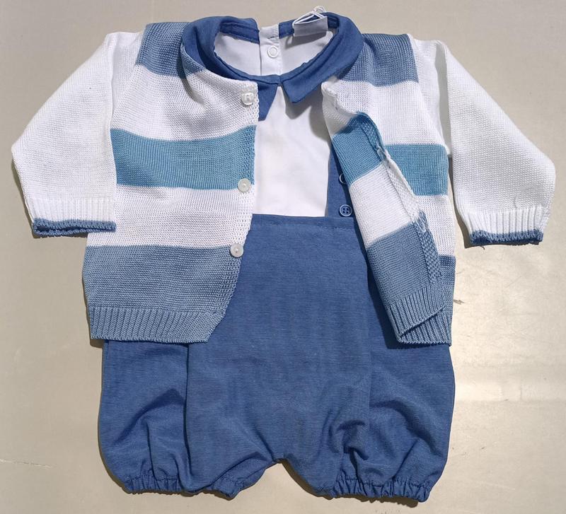 Set salopette con t shirt e cardigan abbinato