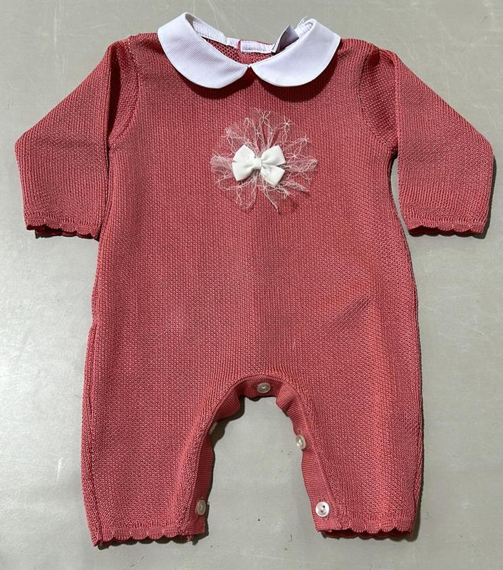Tutina magenta con dettaglio bianco