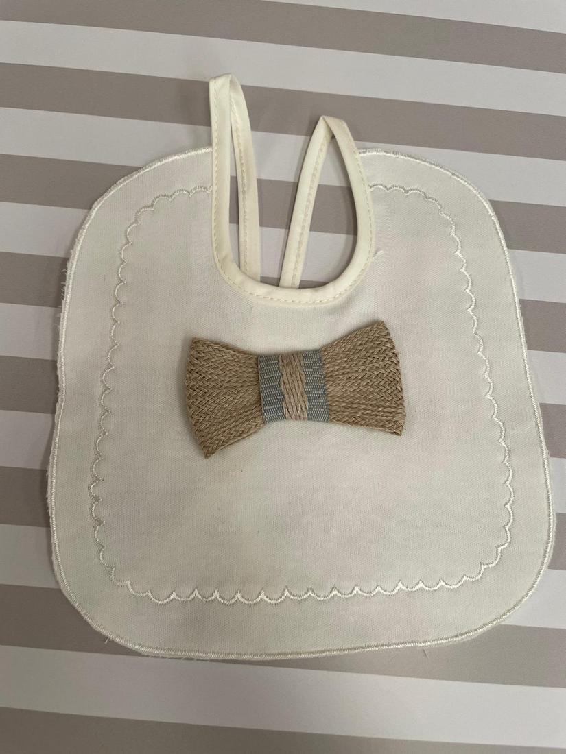 Bavetta bianca con papillon marrone