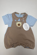 Pagliaccetto marrone con t shirt celeste