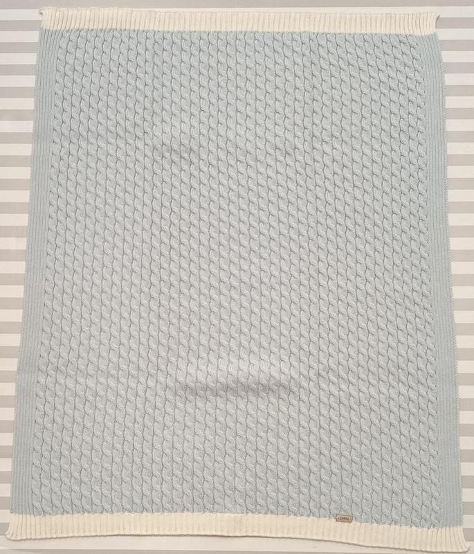 Copertina a trecce azzurra