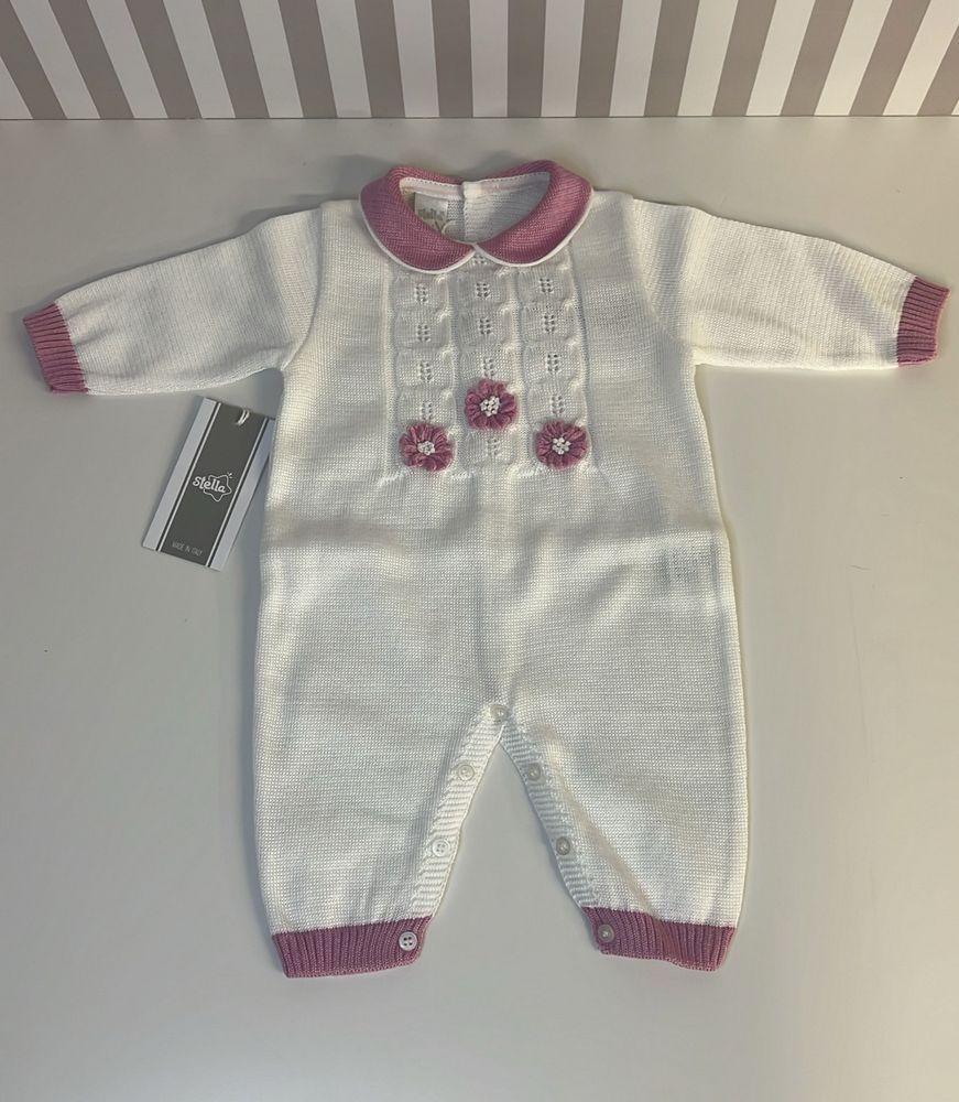 Tutina bianca dettagli magenta