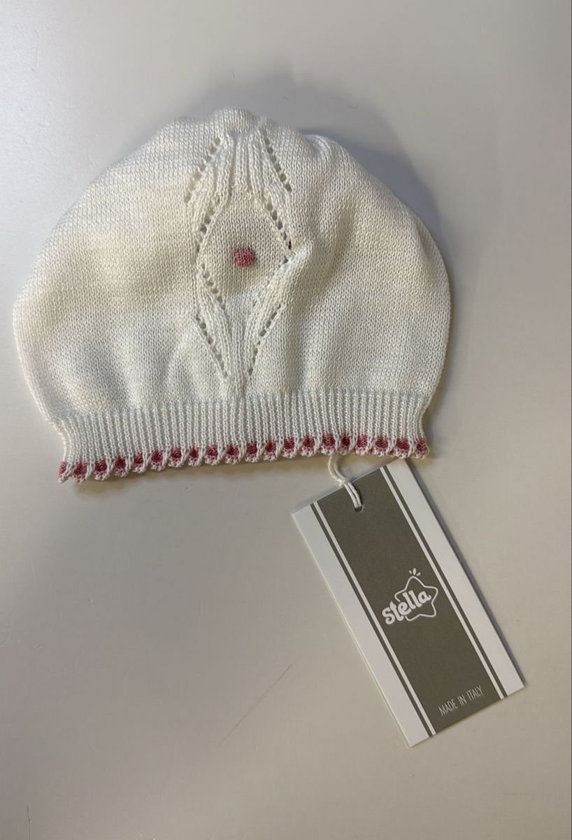Cappellino bianco ricamato