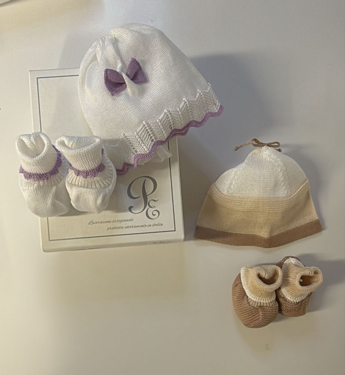 Set cappellino e scarpina
