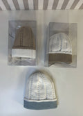 Cappellino in maglia fantasia treccia