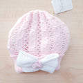 Cappellino il filo con fiocco ricamato
