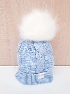 Cappellino in misto lana con ponpon