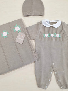 Set nascita compreso di tutina, copertina e cappellino
