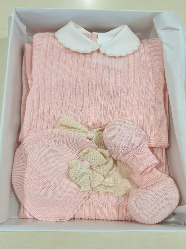Coordinato tutina,cappellino,scarpine e copertina