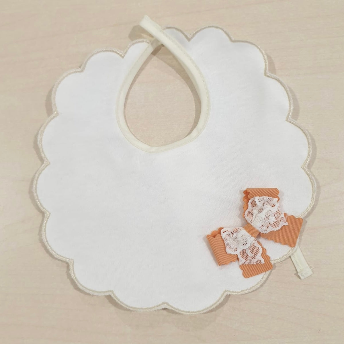 Bavetta in cotone tema Diana