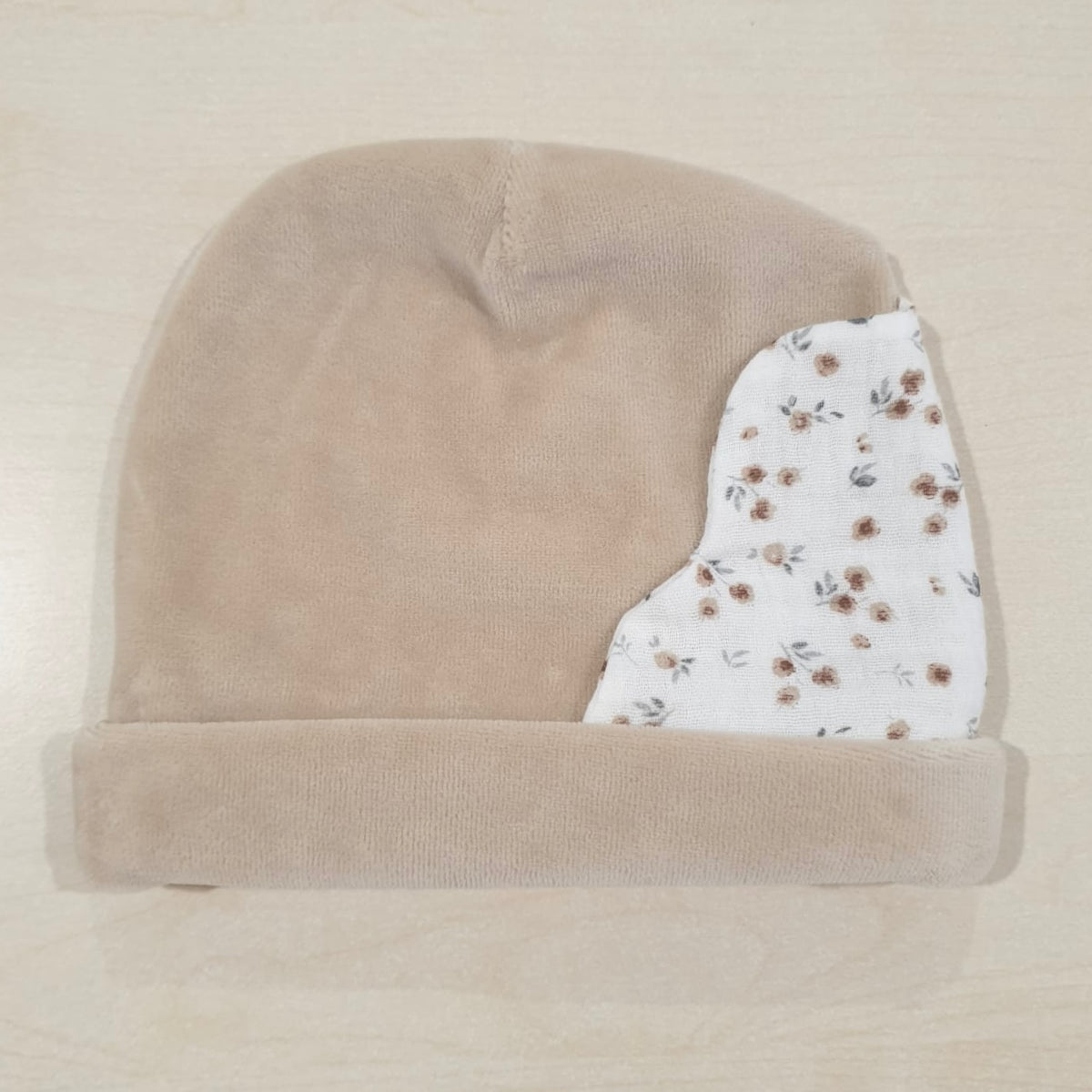 Cappellino in ciniglia