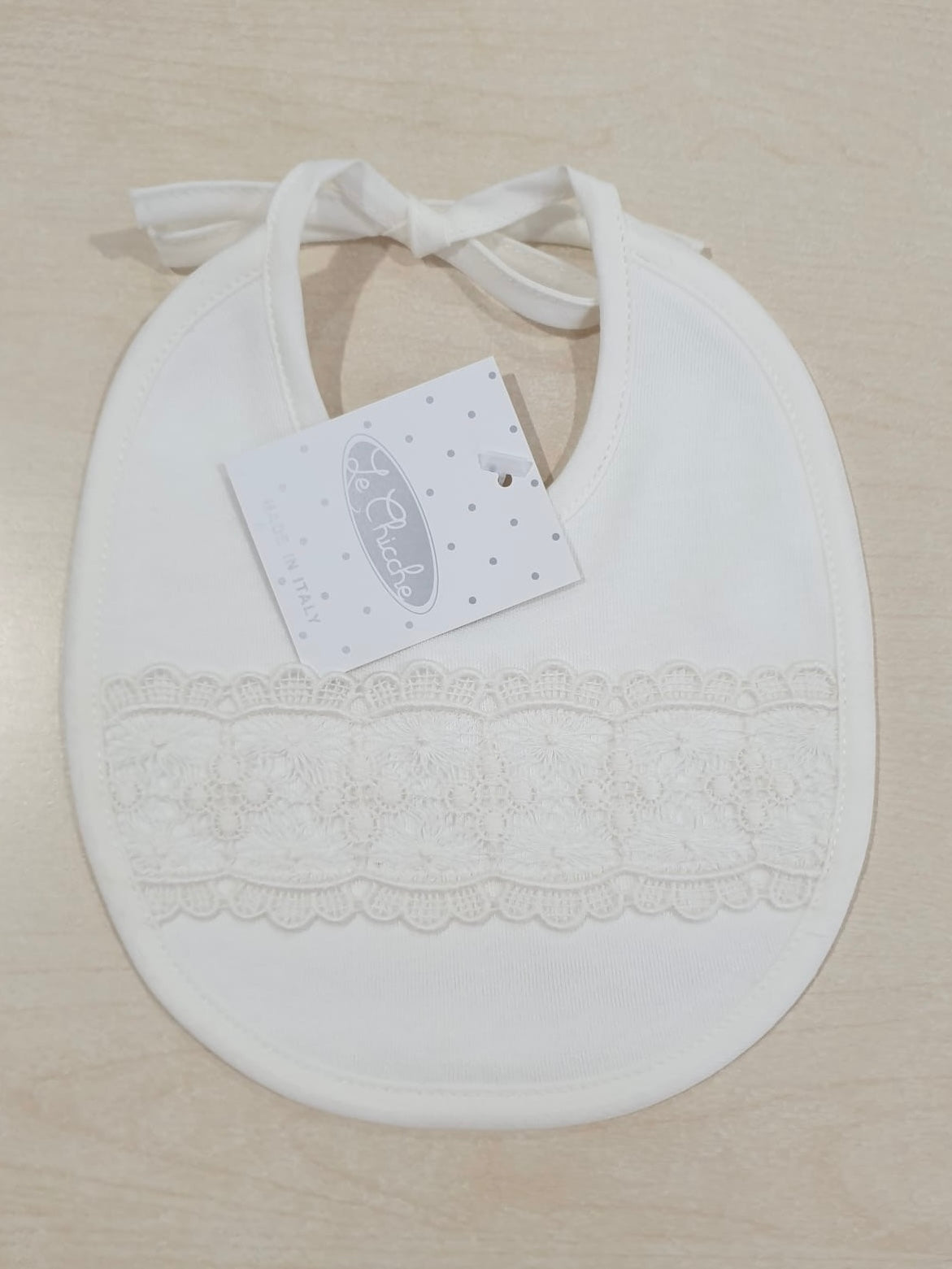 Bavetta in cotone ricami