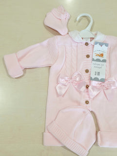 Tutina, cappellino e scarpine