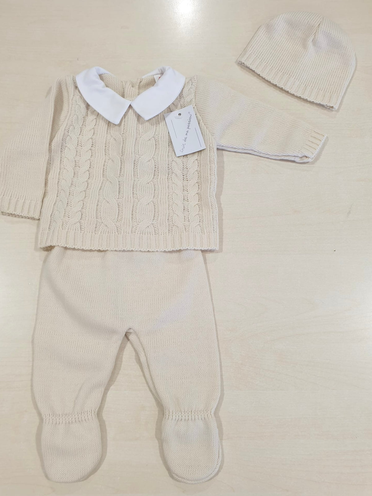 Caldo due pezzi neonato con cappellino abbinato