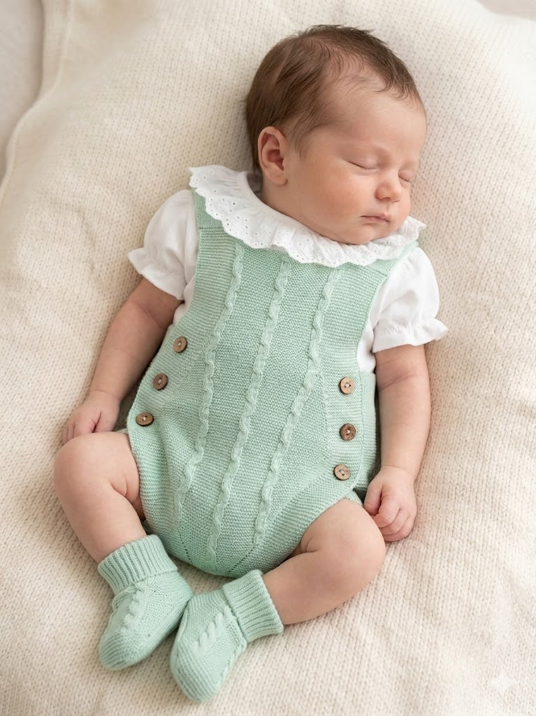 Pagliaccetto cappellino e scarpine neonata
